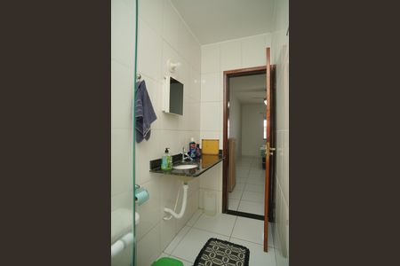 Casa para alugar com 84m², 2 quartos e 3 vagas Casa para alugar com 84m², 2 quartos e 3 vagasBanheiro do Quarto 1