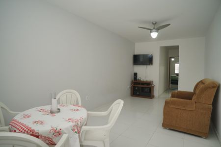 Casa para alugar com 84m², 2 quartos e 3 vagas Casa para alugar com 84m², 2 quartos e 3 vagasSala