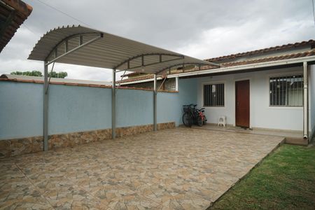 Casa para alugar com 84m², 2 quartos e 3 vagas Casa para alugar com 84m², 2 quartos e 3 vagasÁrea externa