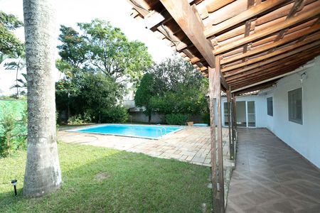 Casa de condomínio para alugar com 150m², 2 quartos e 6 vagas