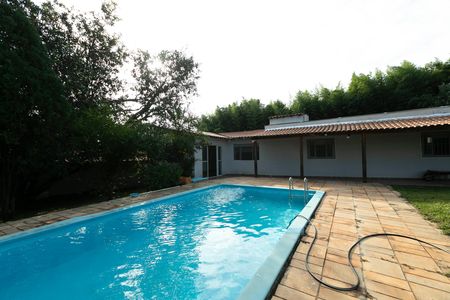 Casa de condomínio para alugar com 150m², 2 quartos e 6 vagas