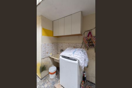 Casa à venda com 100m², 5 quartos e 1 vaga Casa à venda com 100m², 5 quartos e 1 vagaCasa 2 Área de Serviço