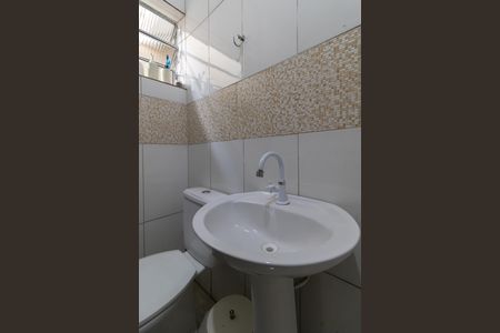 Casa à venda com 100m², 5 quartos e 1 vaga Casa à venda com 100m², 5 quartos e 1 vagaCasa 2 Banheiro