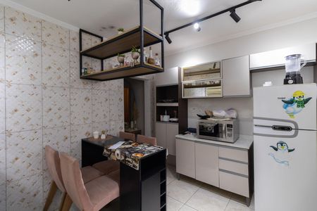 Casa à venda com 100m², 5 quartos e 1 vaga Casa à venda com 100m², 5 quartos e 1 vagaCasa 2 Cozinha