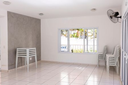 Apartamento para alugar com 47m², 2 quartos e 1 vagaÁrea comum - Salão de festas