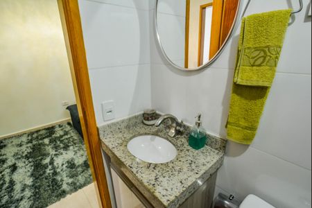 Apartamento à venda com 44m², 2 quartos e 1 vaga Apartamento à venda com 44m², 2 quartos e 1 vagaBanheiro