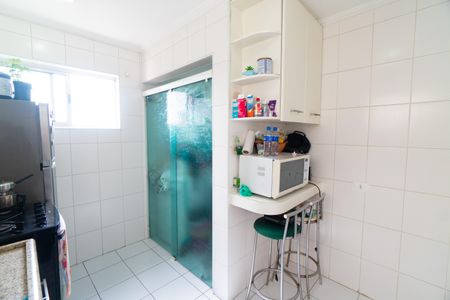 Apartamento à venda com 55m², 2 quartos e 1 vaga Apartamento à venda com 55m², 2 quartos e 1 vagaCozinha e Área de Serviço