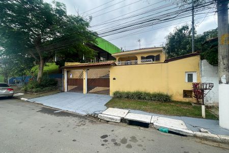 Casa para alugar com 360m², 3 quartos e 6 vagas Casa para alugar com 360m², 3 quartos e 6 vagasFachada