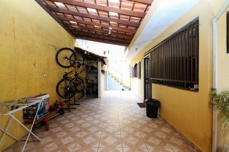 Casa para alugar com 360m², 3 quartos e 6 vagas Casa para alugar com 360m², 3 quartos e 6 vagasQuintal