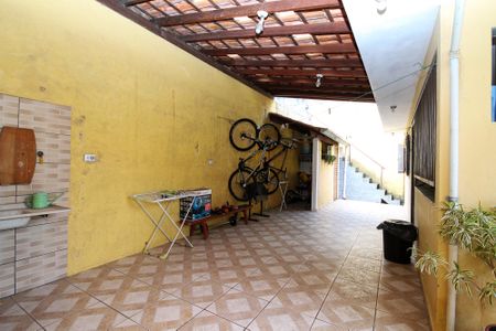 Casa para alugar com 360m², 3 quartos e 6 vagas Casa para alugar com 360m², 3 quartos e 6 vagasQuintal