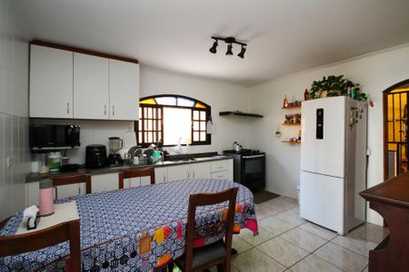 Casa para alugar com 360m², 3 quartos e 6 vagas Casa para alugar com 360m², 3 quartos e 6 vagasCozinha
