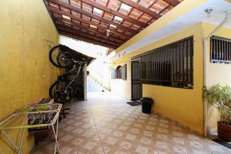 Casa para alugar com 360m², 3 quartos e 6 vagas Casa para alugar com 360m², 3 quartos e 6 vagasQuintal