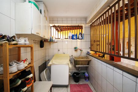 Casa para alugar com 360m², 3 quartos e 6 vagas Casa para alugar com 360m², 3 quartos e 6 vagasLavanderia