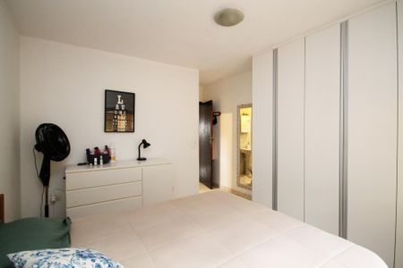 Casa para alugar com 360m², 3 quartos e 6 vagas Casa para alugar com 360m², 3 quartos e 6 vagasSuíte