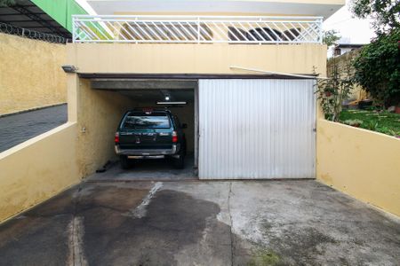 Casa para alugar com 360m², 3 quartos e 6 vagas Casa para alugar com 360m², 3 quartos e 6 vagasGaragem Coberta