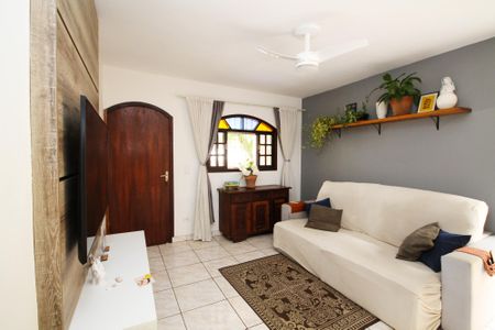 Casa para alugar com 360m², 3 quartos e 6 vagas Casa para alugar com 360m², 3 quartos e 6 vagasSala