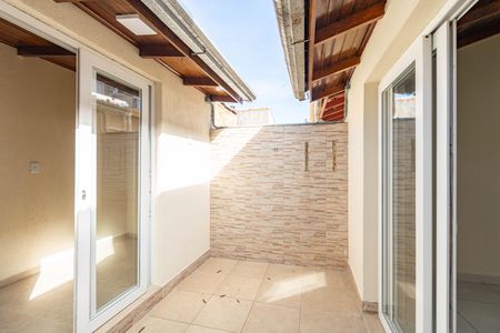 Casa de condomínio à venda com 70m², 2 quartos e 1 vaga