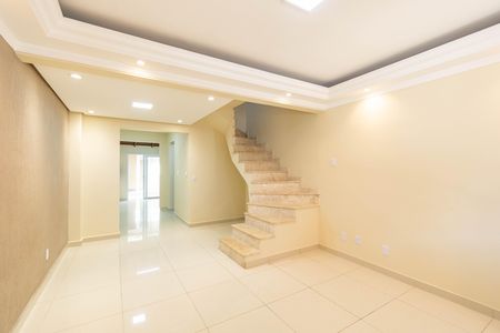 Casa de condomínio à venda com 70m², 2 quartos e 1 vaga