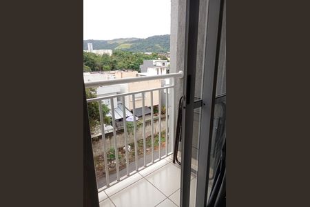 Apartamento para alugar com 47m², 2 quartos e sem vaga Apartamento para alugar com 47m², 2 quartos e sem vagaVaranda