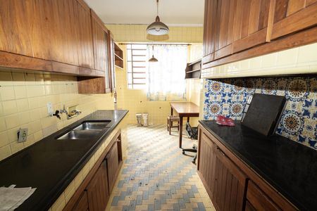 Apartamento à venda com 350m², 6 quartos e 1 vaga Apartamento à venda com 350m², 6 quartos e 1 vagaCozinha