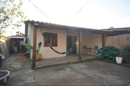 Casa à venda com 80m², 2 quartos e 1 vagaQuintal