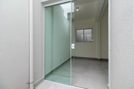 Casa para alugar com 60m², 2 quartos e sem vaga Casa para alugar com 60m², 2 quartos e sem vagaEntrada