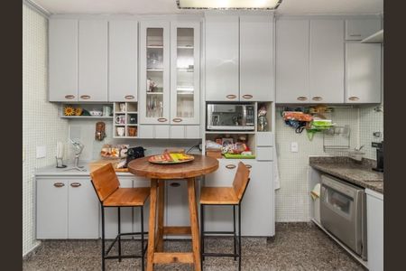 Apartamento à venda com 140m², 3 quartos e 2 vagas