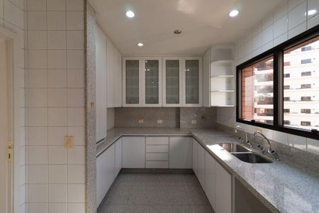 Apartamento à venda com 330m², 3 quartos e 3 vagas