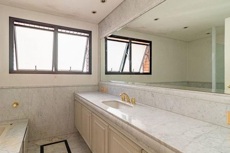 Apartamento à venda com 330m², 3 quartos e 3 vagas