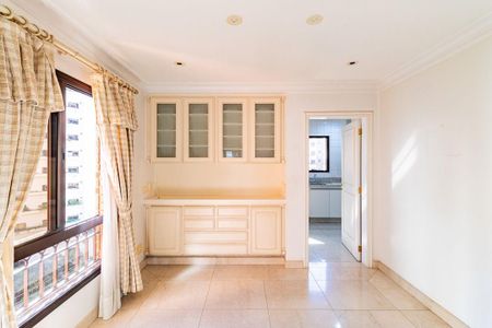 Apartamento à venda com 330m², 3 quartos e 3 vagas