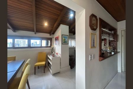 Apartamento à venda com 240m², 3 quartos e 2 vagasÁrea comum - Churrasqueira