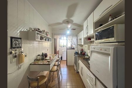 Apartamento à venda com 240m², 3 quartos e 2 vagasCozinha