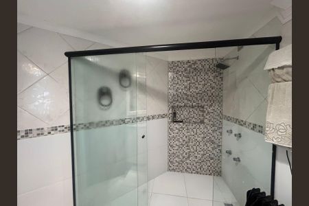 Apartamento à venda com 240m², 3 quartos e 2 vagasBanheiro