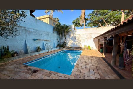 Casa à venda com 345m², 3 quartos e sem vaga