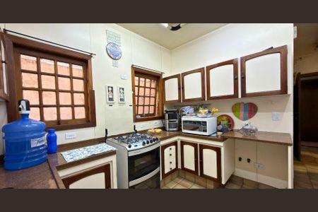 Casa à venda com 345m², 3 quartos e sem vaga