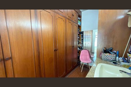 Casa à venda com 345m², 3 quartos e sem vaga