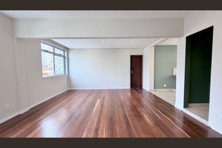 Apartamento à venda com 100m², 2 quartos e 1 vaga
