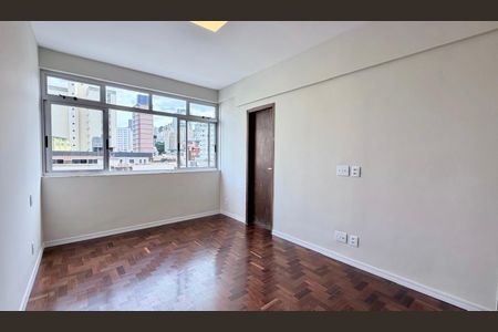 Apartamento à venda com 100m², 2 quartos e 1 vaga