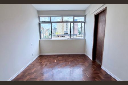 Apartamento à venda com 100m², 2 quartos e 1 vaga