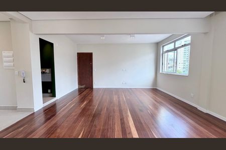 Apartamento à venda com 100m², 2 quartos e 1 vaga