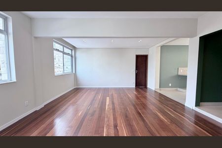 Apartamento à venda com 100m², 2 quartos e 1 vaga