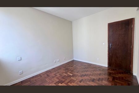 Apartamento à venda com 100m², 2 quartos e 1 vaga
