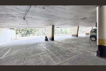 Apartamento à venda com 100m², 2 quartos e 1 vaga