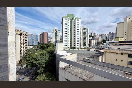Apartamento à venda com 100m², 2 quartos e 1 vaga