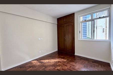 Apartamento à venda com 100m², 2 quartos e 1 vaga