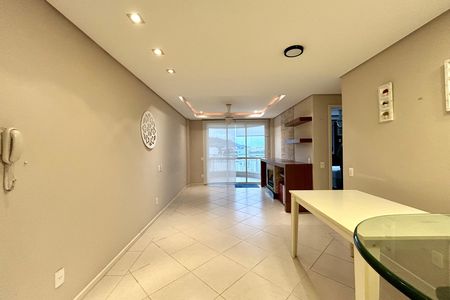 Apartamento para alugar com 80m², 2 quartos e 1 vaga Apartamento para alugar com 80m², 2 quartos e 1 vagaSala