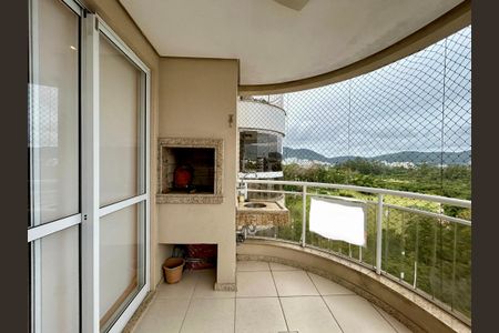 Apartamento para alugar com 80m², 2 quartos e 1 vaga Apartamento para alugar com 80m², 2 quartos e 1 vagaVaranda