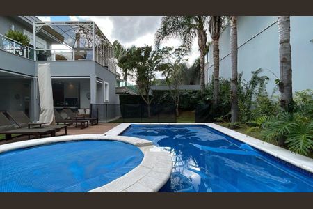 Casa à venda com 411m², 4 quartos e 4 vagas