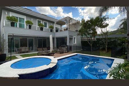 Casa à venda com 411m², 4 quartos e 4 vagas