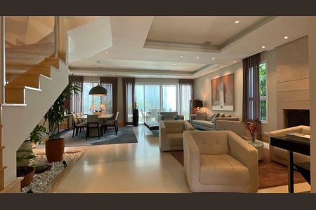 Casa à venda com 411m², 4 quartos e 4 vagas